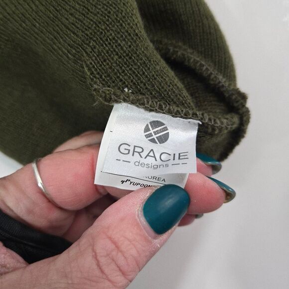 Warm Wisconsin boutique green winter hat - Picture 9 of 11